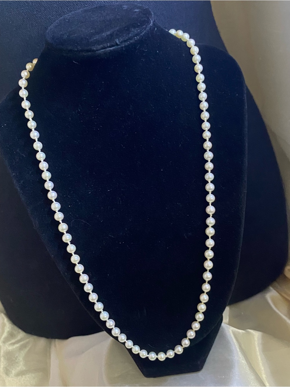 Vintage 80s Akoya Pearl Necklace 14k Gold Filled Clasp 20 inch Knotted